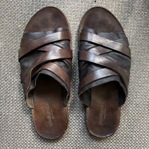 Gravity Pope Leather Slide Sandals